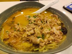 秘制酸汤肥牛-鹿港小镇(黄金店)