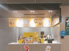 -麦当劳(轻轨曹杨路店)