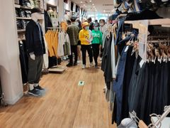 -优衣库(哈尔滨中央大街店)