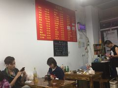 大堂-阿姨小肉摊(同济西苑店)
