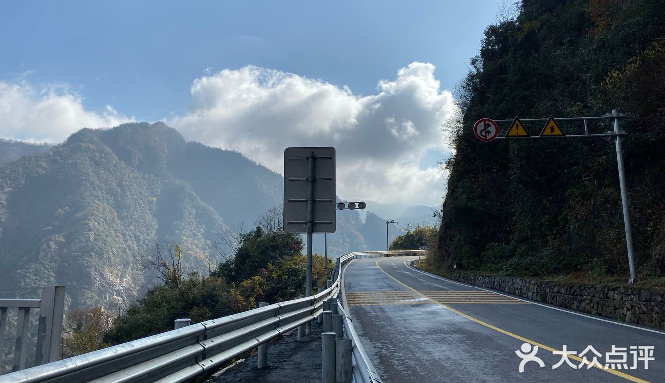 来山里呼吸一下新鲜空气