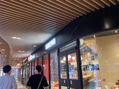 -白玉兰广场停车场