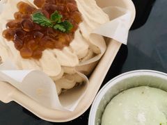 -鹿里烘焙LulyBaking(东二环泰禾广场店)