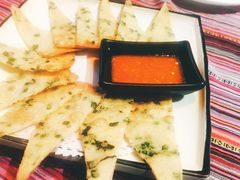 -香巴拉云南餐厅(华莱坞店)