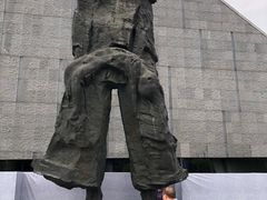 -侵华日军南京大屠杀遇难同胞纪念馆-停车场