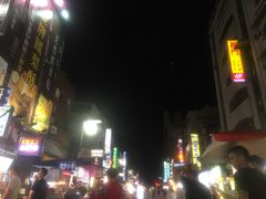 -六合夜市