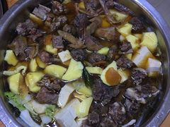 -粘豆包柴火铁锅炖