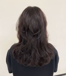 -虫二·专注健康烫染沙龙