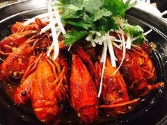 -虾弄弄海派小龙虾·牛羊蝎子火锅