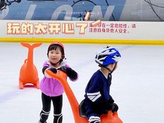 -冠军冰场CHAMPION RINK(环球银泰城店)