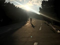 景区大门通向售票处之路-石岛赤山风景区