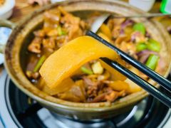 萝卜-奇味鸡煲(麦地店)