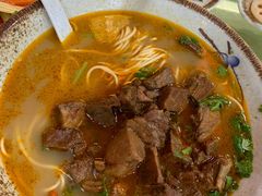 红烧牛肉面-金杨拉面王小吃面馆·牛三宝面·红烧牛肉粉