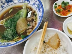 -何记港式牛杂
