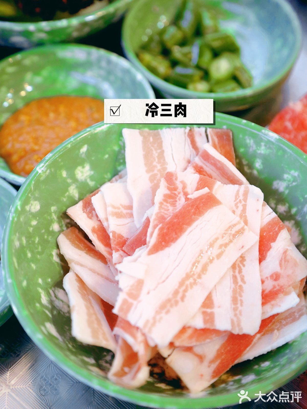 魔都探店｜穿越到韩剧的路边摊吃冷三先生烤肉