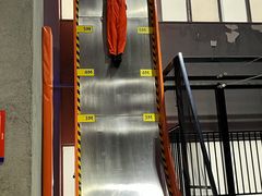 -嗨翻Hi-Fun竞技主题乐园·蹦床亲子生日轰趴(国光1937店)