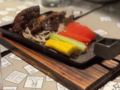 -穹六人间 people 6(岳阳路店)