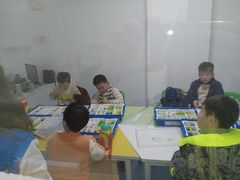 -童程童美少儿编程乐高机器人(红谷滩校区)