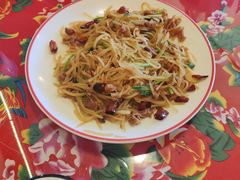 -闯关东东北农家菜(崂山石老人店)