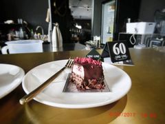 -UNI UNI(环亚凯瑟琳店)