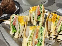 -W COLLECTIVE  DESSERT SHOP