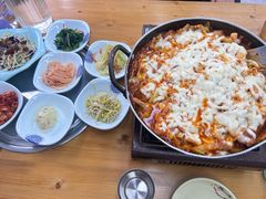 -亲昵春川鸡排(韩国美食街店)