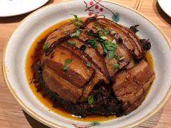 梅菜扣肉-山楂树融合菜餐厅