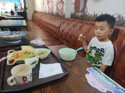 -塔塔王国·主题儿童游乐园(奥城商业广场店)