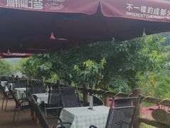-楠柏弯休闲山庄(梨花溪店)