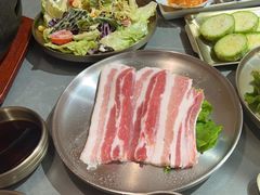 -围炉肉舍丹东海鲜烤肉·烤活鳗(步行街店)