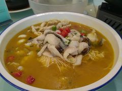 鸡汤酸菜鱼-向塘土鸡总店(八一广场店)