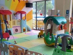 -哲学苑亲子园·早教婴儿托育·婴儿游泳(颐龙湾店)