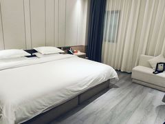 -雲宜贵宾舍酒店(深圳龙东地铁站店)