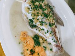 蒸边鱼-菠菜美食