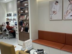 -HIMO海马体照相馆(上海华润CP静安店)