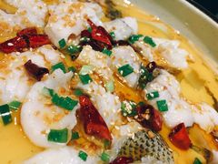 酸菜清汤鲈鱼-石头咕(葵蓬店)
