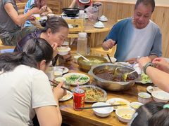 -乡土特色.冷锅鱼.牦牛肉汤锅