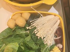 -润园四季椰子鸡火锅(卓越INTOWN店)