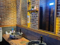 -河坝烧烤串城(金达莱店)