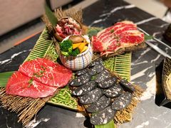 -山川小町·极番烧肉(新地假日广场店)