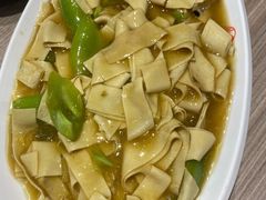 -六泰居·尔滨地标·东北菜(泰山路店)