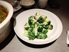 -关东小磨东北菜(上海长风大悦城店)