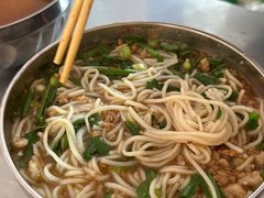 -正宗杨记普洱酸醋米线(总店)