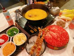 -鲜入围煮花胶鸡海鲜火锅