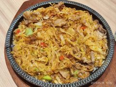 五花肉煎酸菜-米村拌饭(东方新天地店)
