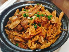 -临街徽菜馆·正宗黄山味