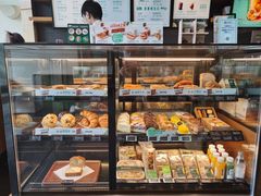面包甜点陈列柜-星巴克(深圳星都豪庭店)