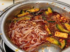 -周良天山牛杂城(天山路总店)