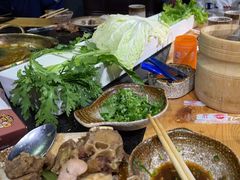 -顶顶汤火牛排火锅·经典铜锅涮肉