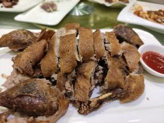 香酥肥鸭-梅龙镇酒家(南京西路总店)